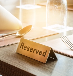 MESURES (EXTREMES) PER EVITAR EL "NO-SHOW" ALS RESTAURANTS